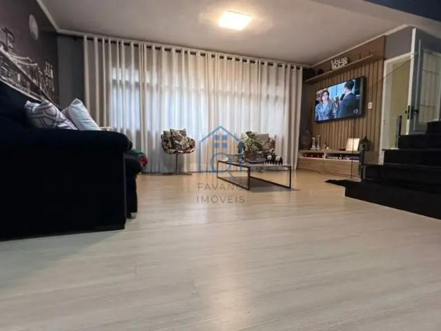 Sobrado, 3 Quartos para Alugar, 230 m² por R$ 7.700,00