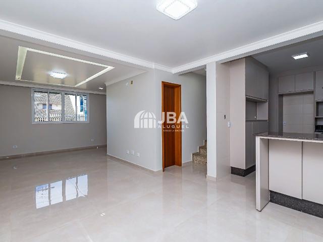 Sobrado 3 Quartos Santa Cândida 255m²