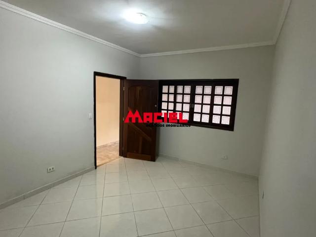 Sobrado 4 dormitórios, sendo suíte no Residencial União, próximo a faculdade Anhanguera