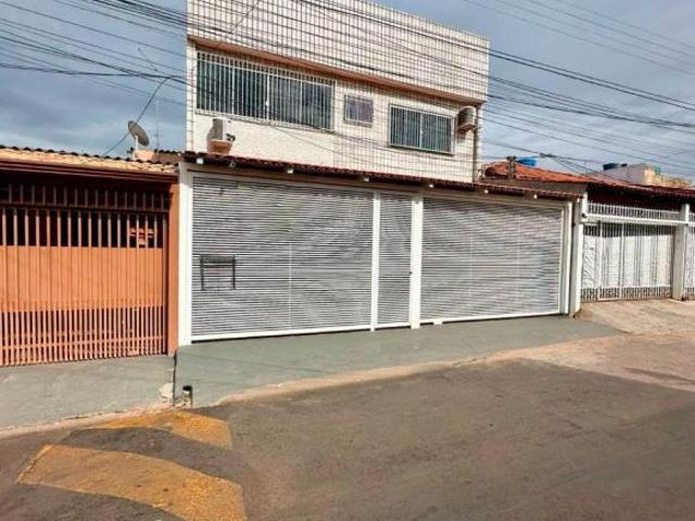 Sobrado 5 quartos 3suites, reformado, ac. financiamento, QR 01, Candangolândia