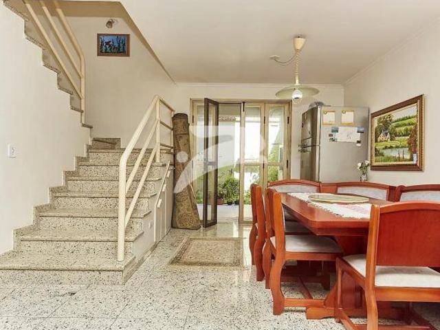 Sobrado 5 Quartos Agua Verde 194m²