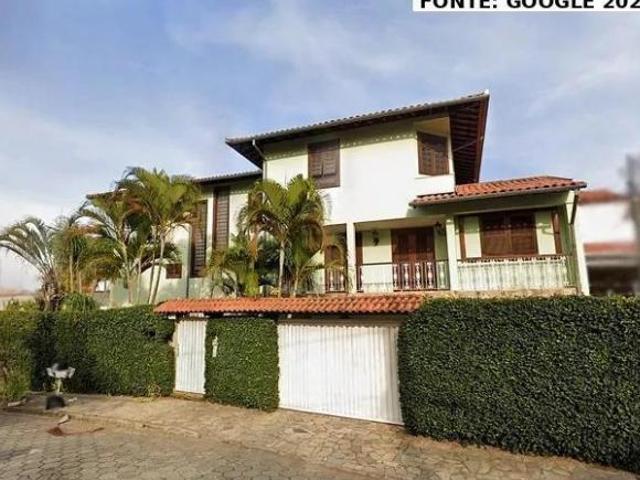 Sobrado 649,30m² terreno 1.137,60m² são lourenço/mg