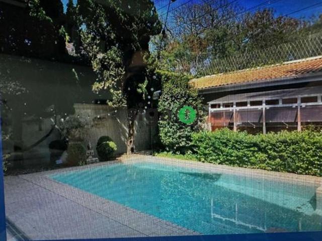 Sobradono Bairro Alto de Pinheiros, com 3 Quartos e 7 banheiros à Venda