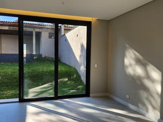 SOBRADOS COM ÁREA DE JARDIM E CHURRASQUEIRA A 5 MIN DO SHOPPING SÃO JOSÉ