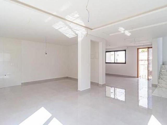 Sobrados de Alto Padrão 230M no Condomínio Residencial Green Line Pinheirinho