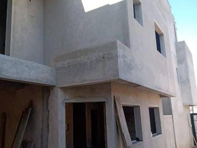 SOBRADOS NÃO GEMINADOS TRIPLEX EM CONDOMINIO FECHADO A 500 MTS DO COLÉGIO SENHORA DE FÁTIMA