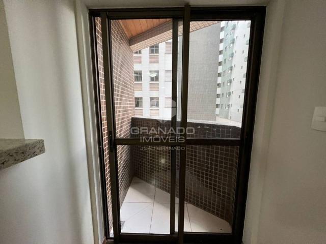 Sobre apartamento com 49 m² em Maringá PR