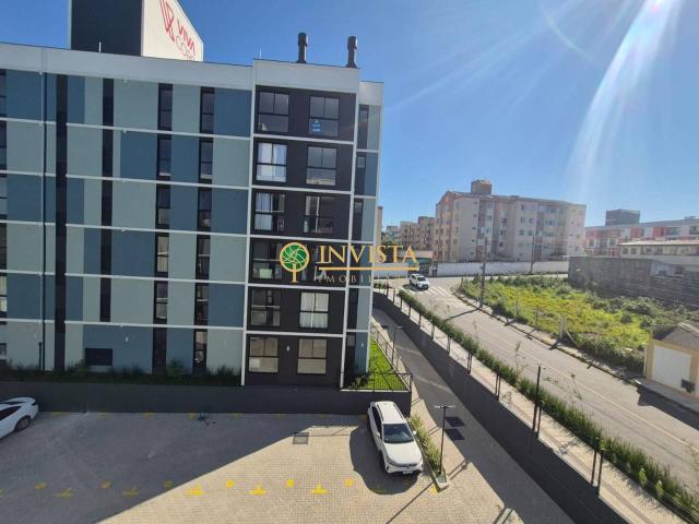 Sobre apartamento com 56 m² em São José SC