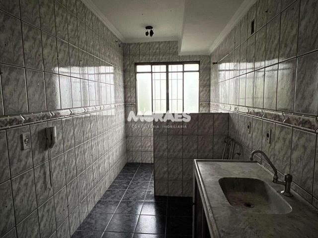 Apartamento com 3 quartos para alugar, 60 m² por R$ 900/mês Residencial Parque dos Sabiás V Bauru/SP