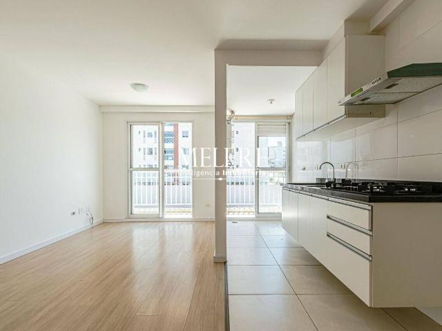 Sobre apartamento com 62 m² em Curitiba PR