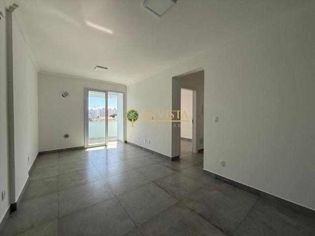 Sobre apartamento com 84 m² em São José SC