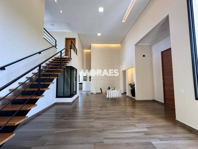 Sobre casa com 600 m² para alugar ou à venda em Agudos SP