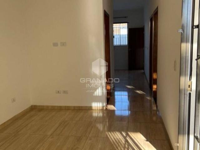 Sobre casa com 65 m² em Paiçandu PR