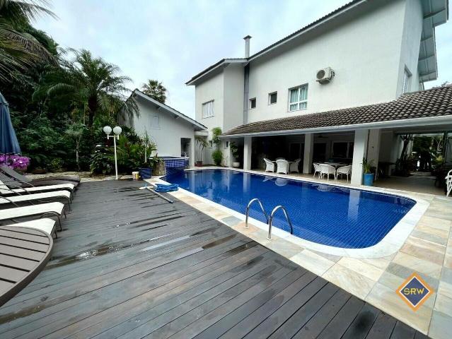 Sobre casa com 860 m² em Bertioga SP