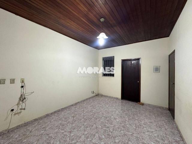 Casa com 2 quartos para alugar, 150 m² por R$ 2.200/mês Vila Cardia Bauru/SP