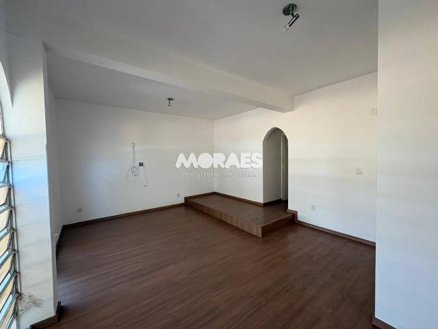 Casa com 4 quartos para alugar, 154 m² por R$ 2.500/mês Parque União Bauru/SP