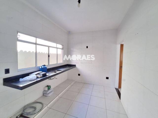 Casa com 3 quartos para alugar, 160 m² por R$ 2.700/mês Jardim Jussara Bauru/SP