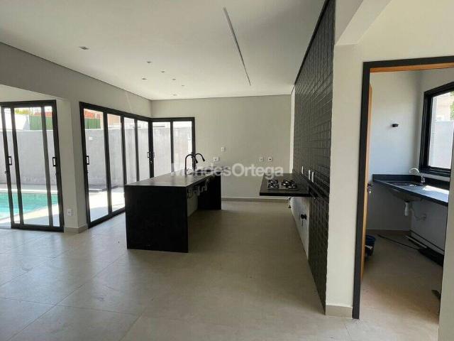 Sobre casa com 200 m² para alugar ou à venda em Sorocaba SP