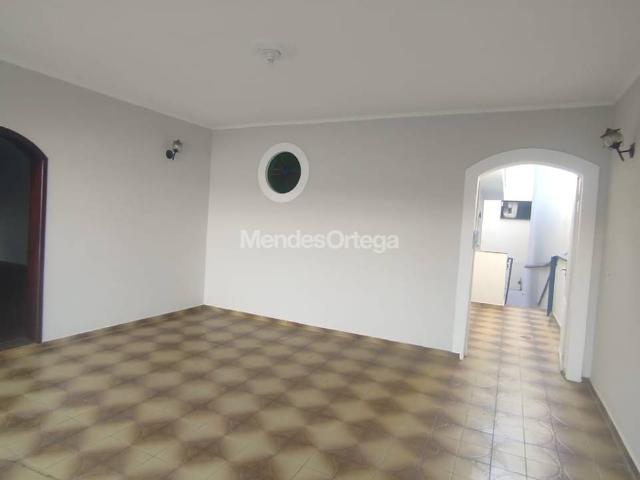 Sobre casa com 228 m² em Sorocaba SP