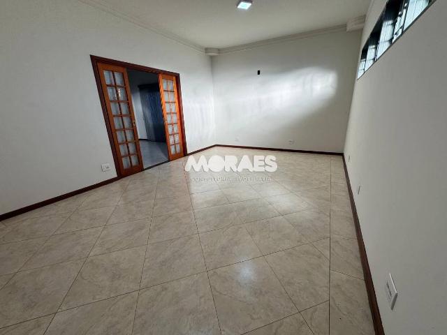 Casa com 3 quartos, 230 m² venda por R$ 790.000 ou aluguel por R$ 4.000/mês Alto Higienópolis Bauru/SP