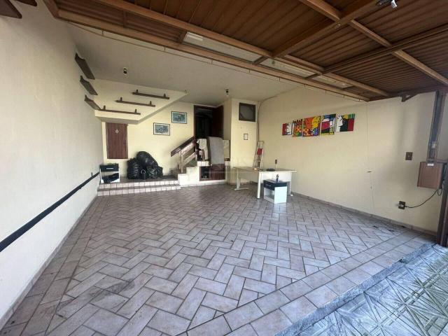 Sobre casa com 236 m² em São José SC