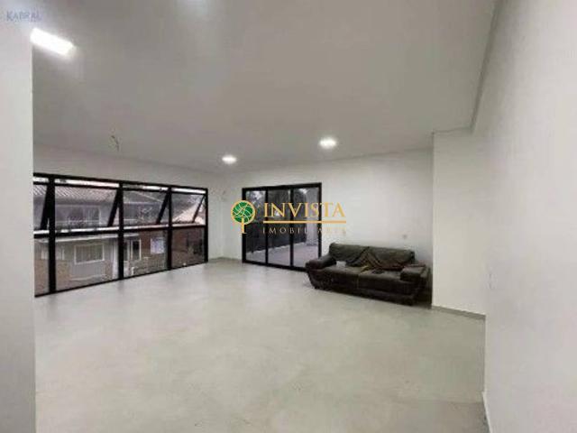 Sobre casa com 330 m² em Florianópolis SC