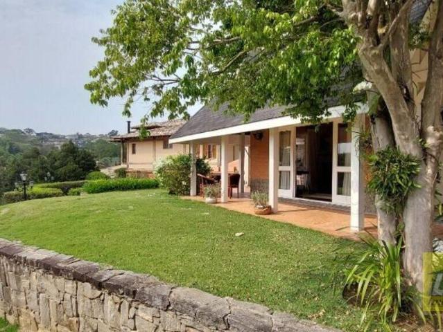 Sobre casa com 344 m² para alugar ou à venda em Cotia SP