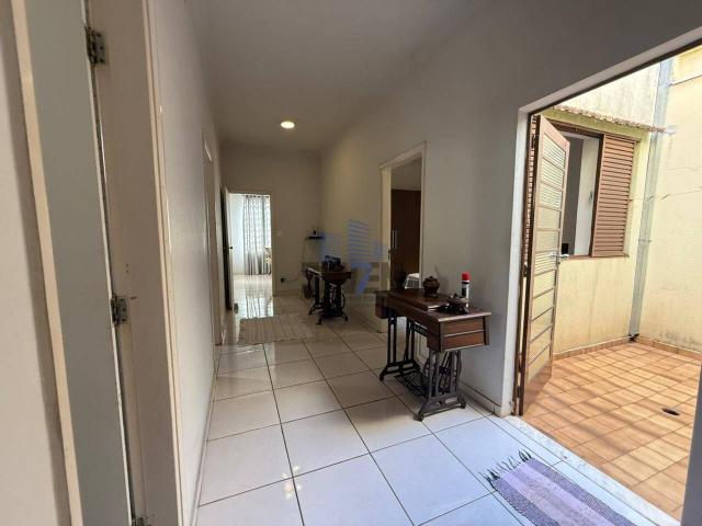 Sobre casa com 345 m² para alugar ou à venda em Bauru SP