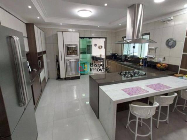 Sobre casa com 372 m² para alugar ou à venda em Americana SP