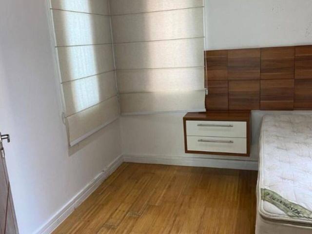 Sobre casa com 375 m² para alugar ou à venda em Cotia SP