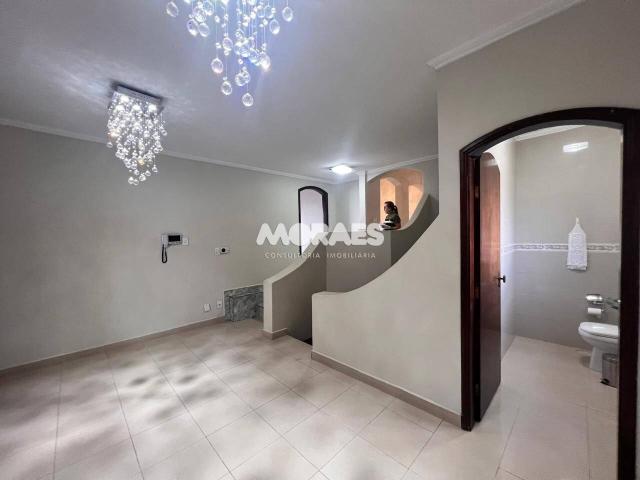 Casa com 3 dormitórios para alugar, 380 m² por R$ 5.000/mês Jardim Panorama Bauru/SP