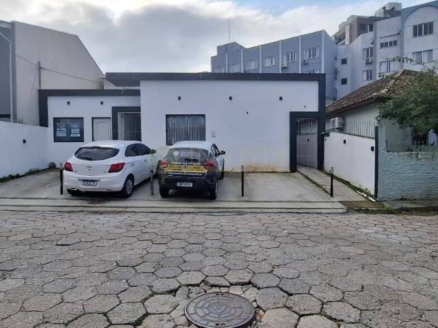 Sobre casa com 39 m² em Florianópolis SC