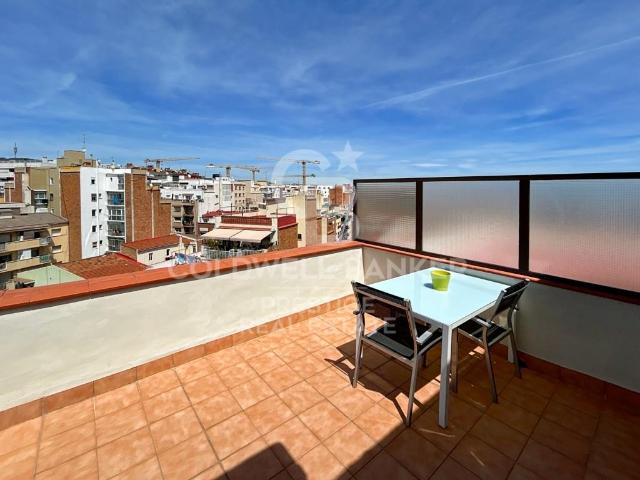 Sobreático con licencia turística justo al lado de CampNou 59m² Barcelona