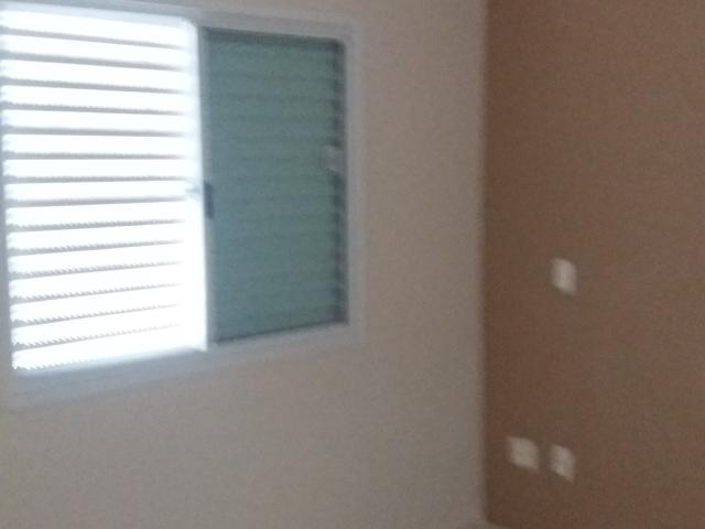 Sobreposta alta, independente, pronta para morar