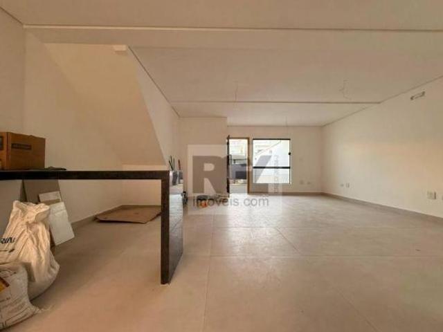 Sobreposta baixa com 3 dormitórios à venda por R$ 798.000 Estuário Santos/SP