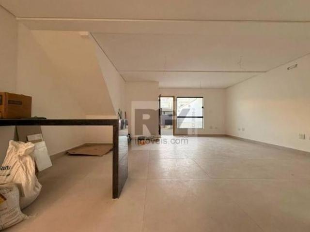 Sobreposta baixa com 3 dormitórios à venda por R$ 798.000 Estuário Santos/SP