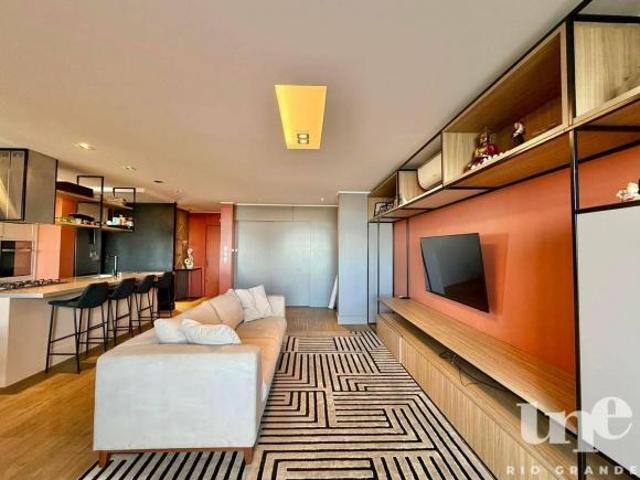 Sofisticação, exclusividade e conforto em cada detalhe. Este incrível apartamento de alto padrão imp