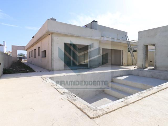 Azeitão Sofisticada Moradia Isolada 5 Suítes Piscina Garagem