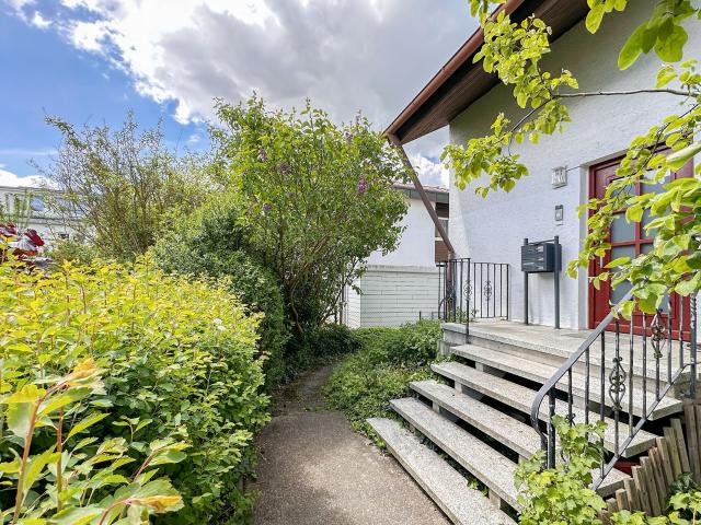 Söflingen: Ein Haus voller Möglichkeiten! DHH mit Garten, großer Terrasse und Kamin