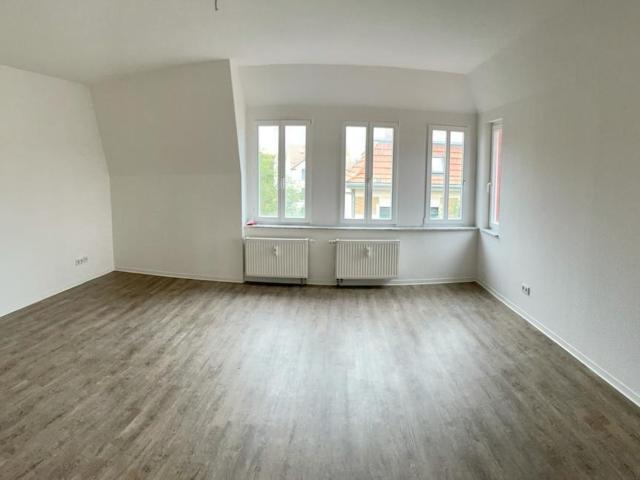SOFORT: 77qm 2 Zimmer 3. Etage DG Markkleeberg | 3min S Bahn | 5min agra Park | saniert 2022