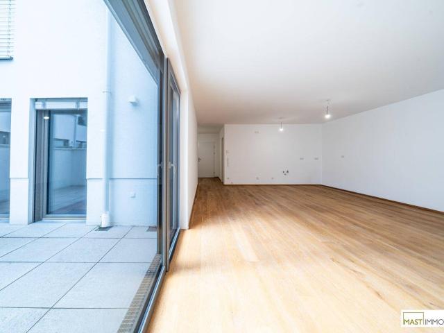 Sofort beziehbare Erdgeschosswohnung mit großzügiger Terrasse!