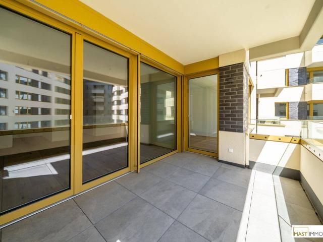 Sofort Beziehbar* Helle 2 Zimmer Wohnung mit Loggia & Balkon im 4. Liftstock!