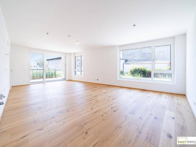 Sofort beziehbar! 2 Zimmer Erdgeschosswohnung mit rund 20qm Freifläche!