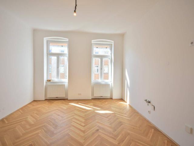 Sofort Bezugsfähig: Sanierte 3 Zimmer Altbauwohnung nahe dem Clemens Hofbauer Park