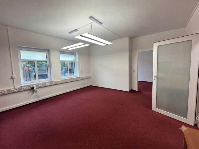 Sofort bezugsfrei! 3 Raum Wohnung, hell,modern, geräumigig