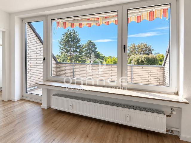 Sofort bezugsfrei – großzügige 2 Zimmer Wohnung mit Balkon und Einbauküche