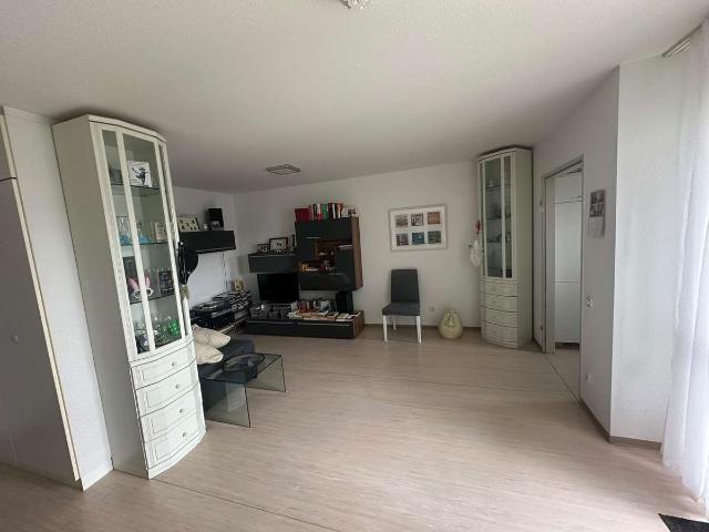 SOFORT BEZUGSFREI | Helle 2 Zimmer Seniorenwohnung mit Balkon & Aufzug | PROVISIONSFREI