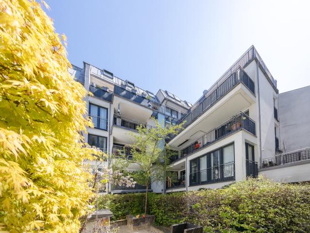Sofort bezugsfrei Lichtdurchflutete 3 Zimmer Wohnung mit Balkon & Aufzug im Rückgebäude