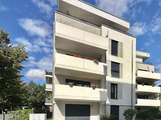 Sofort bezugsfrei! Neuwertige 3 Zimmer Wohnung mit Balkon und Aufzug in beliebter Wohnlage