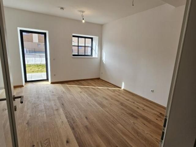 SOFORT EINZIEHEN! Neue 2 Zimmer Gartenwohnung in Freilassing!